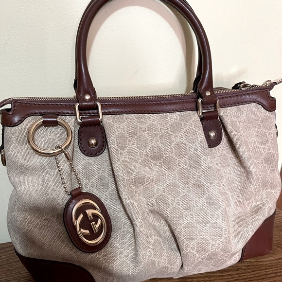 Gucci Sukey Monogram Medium - Picture 1 of 11